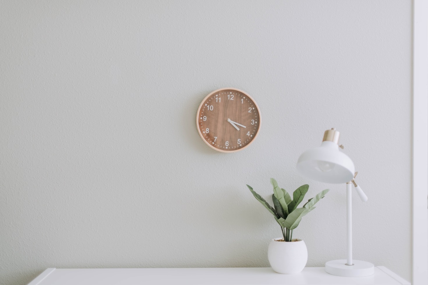 Mastering The Art Of Minimalist Storytelling